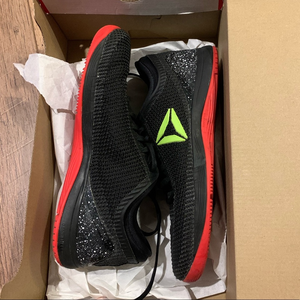 Women’s Reebok Nano 8 good condition. Size 7.5